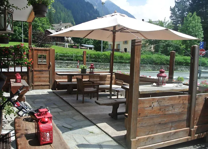 Albergo Alpenrose Ski&Bike Mountain Hotel